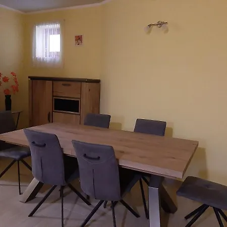 Szent Imre Vendeghaz * Kaposvar